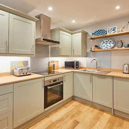 Host & - Breckon Whitby