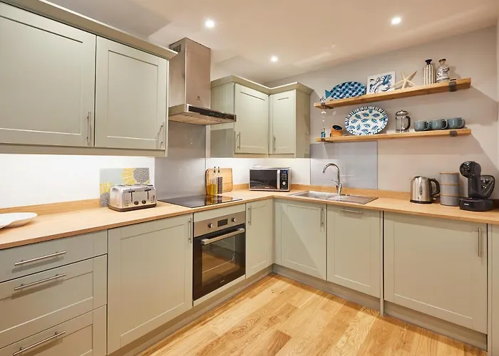 Host & - Breckon Whitby