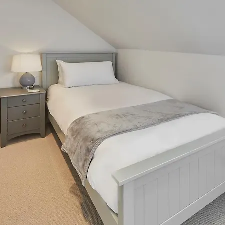 Host & - Breckon 휫비